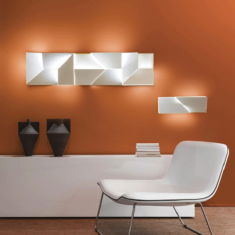 IllumiBeam – Elegant 3D Wall Lamp for Stunning Light Effects